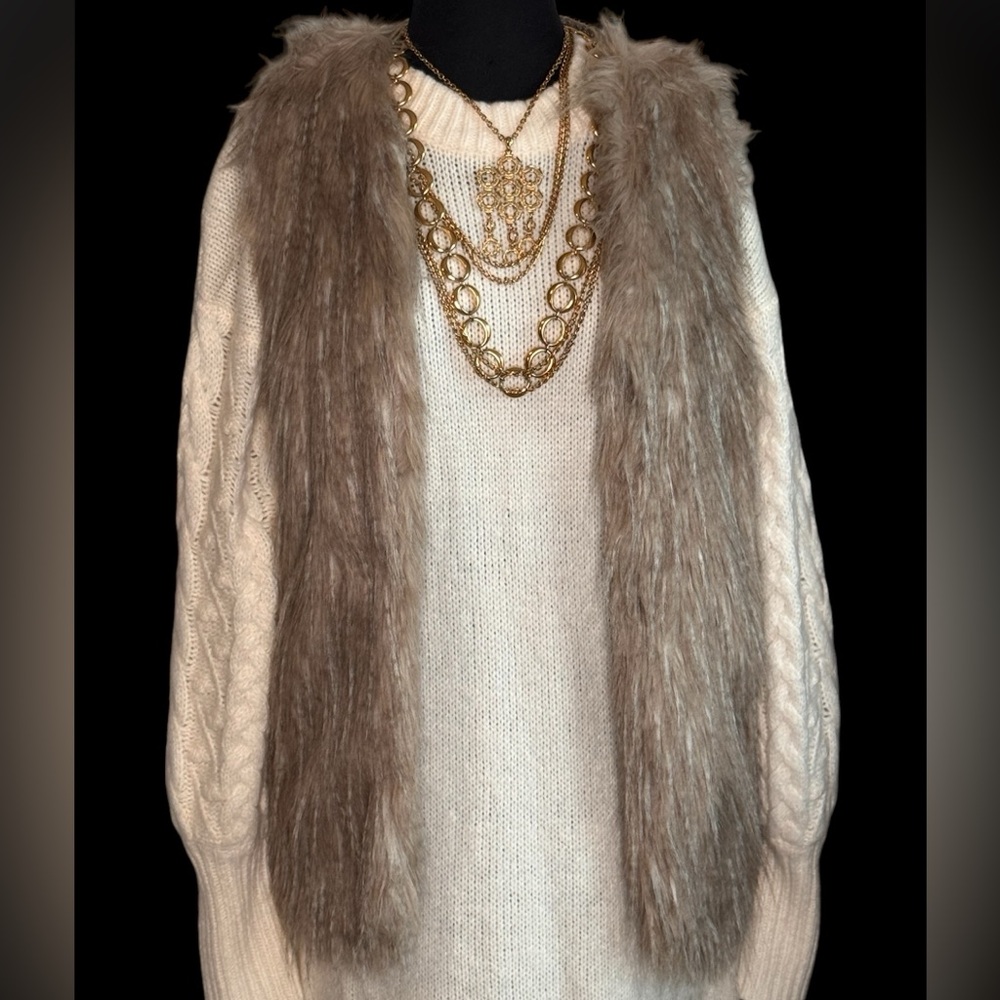Sebby Collection Faux Fur Sweater Back Vest Natural  Women's Sz. Medium